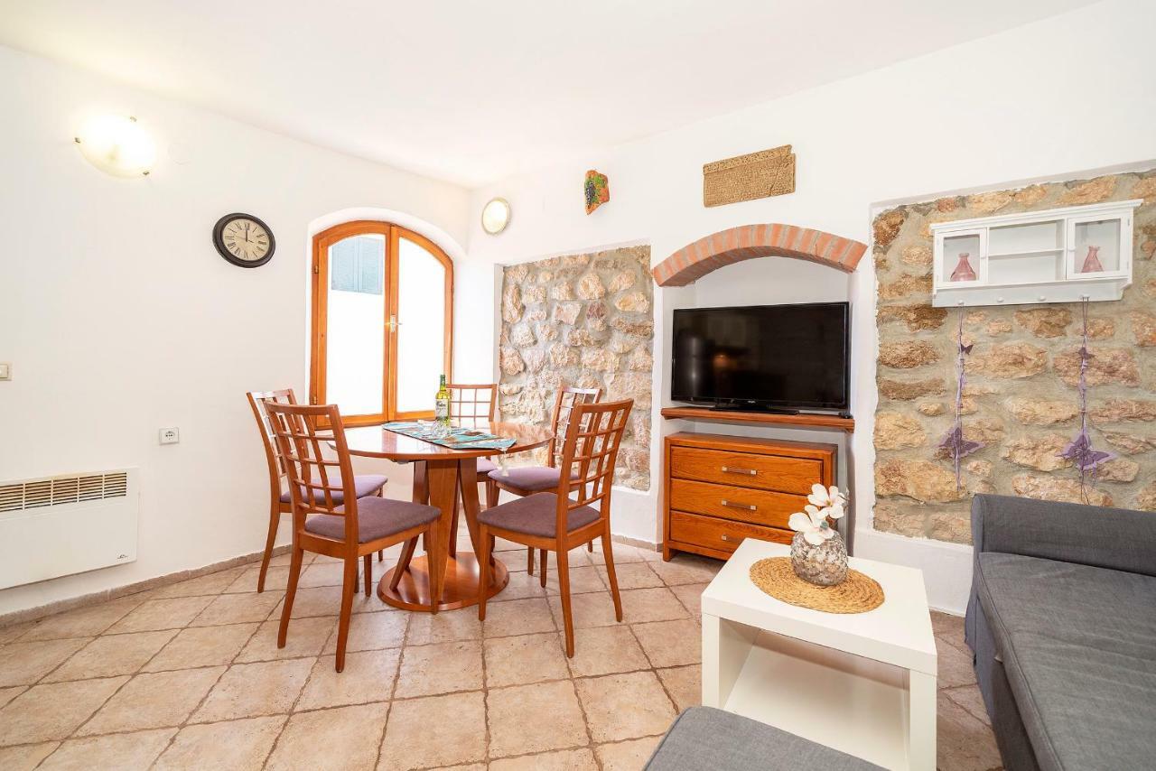 באסקה Mediterranean Apartment Korina מראה חיצוני תמונה