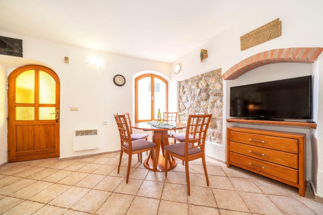 באסקה Mediterranean Apartment Korina מראה חיצוני תמונה